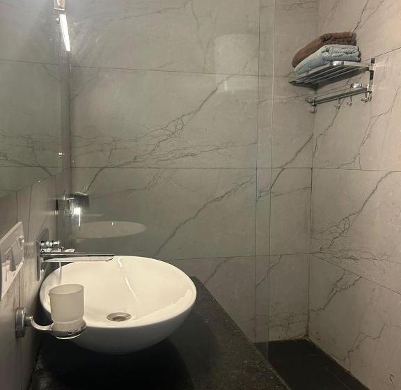 酒店 Ooty Mountain And River View, Ooty