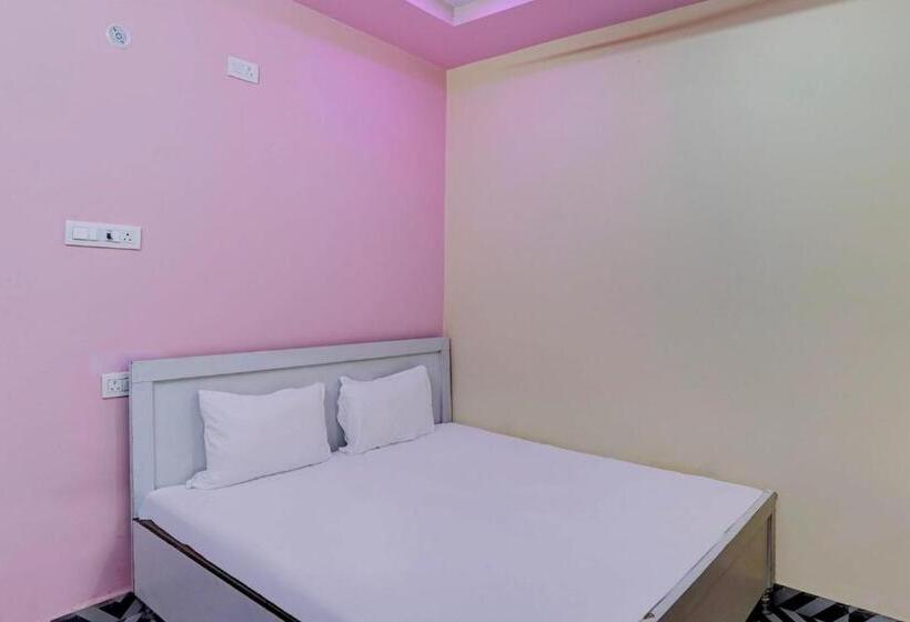 ホテル Oyo 82441 Grand Palace