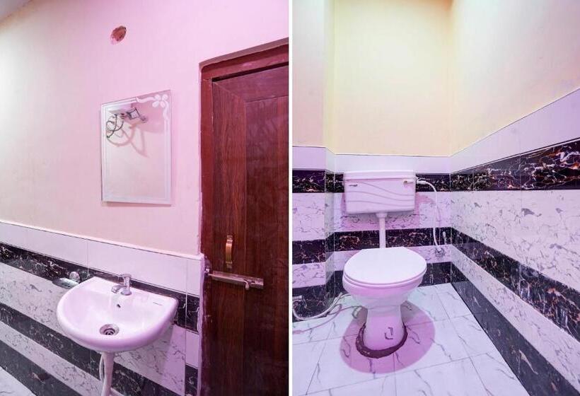 ホテル Oyo 82441 Grand Palace