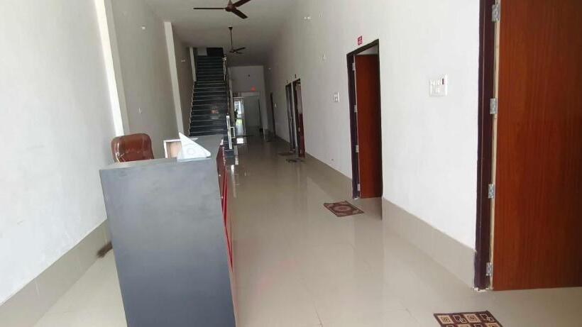 호텔 Oyo Mughal Darbar