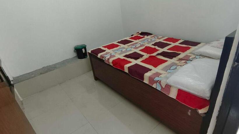 호텔 Oyo Mughal Darbar