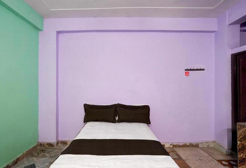 ホテル Oyo Shitala