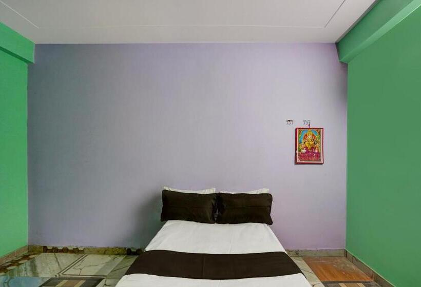 ホテル Oyo Shitala