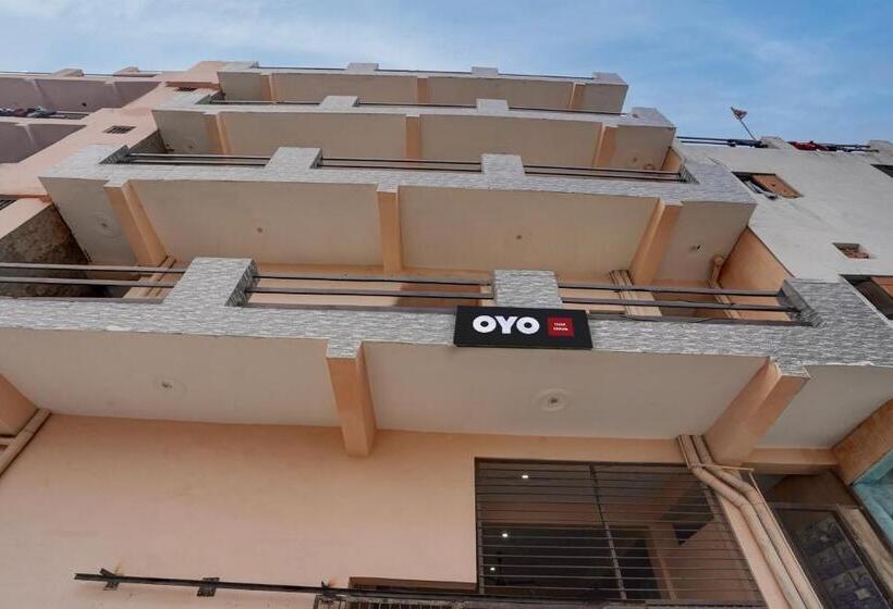 ホテル Oyo Shitala