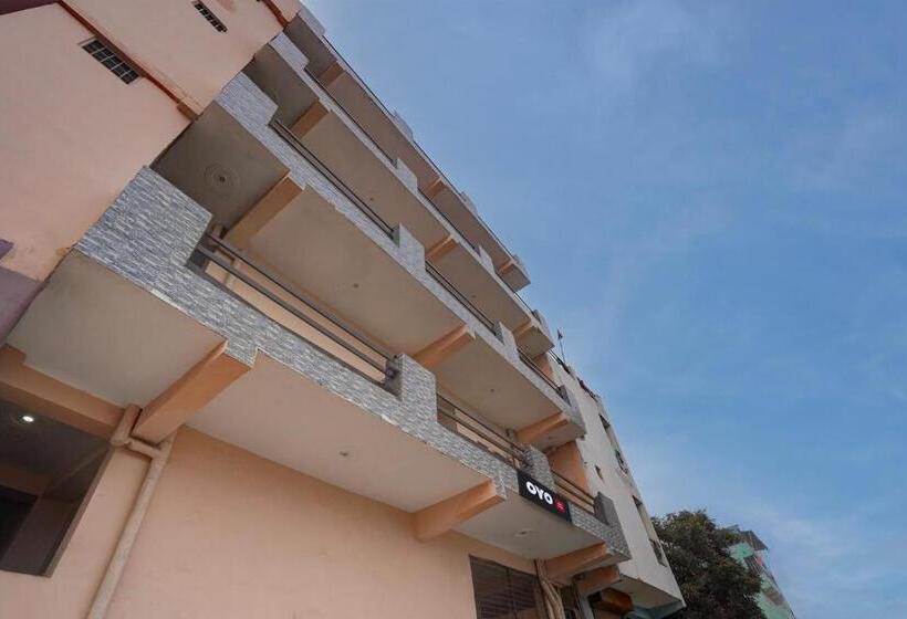 ホテル Oyo Shitala