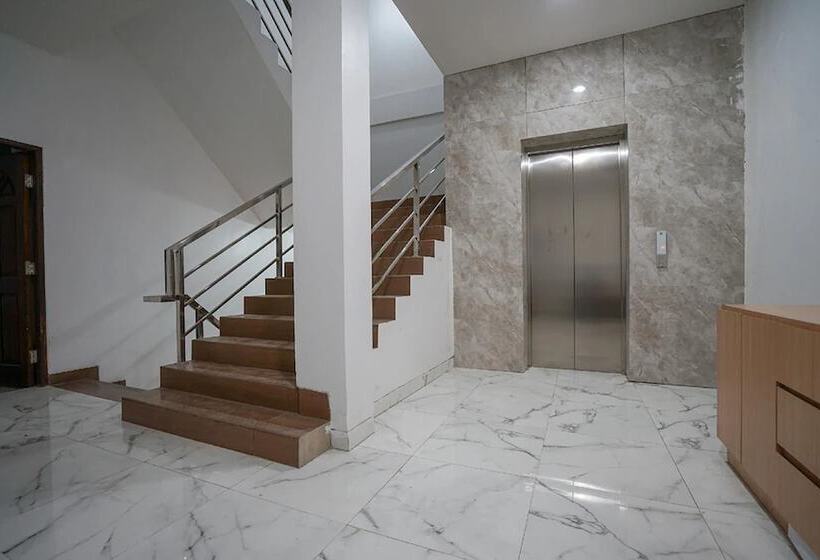 Отель Residence 8