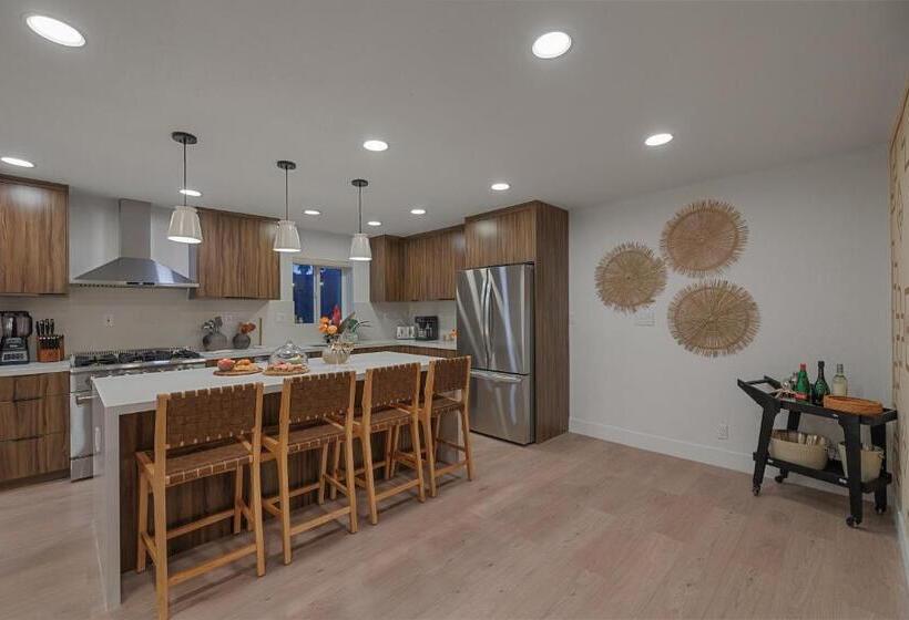 호텔 The Maya Suite