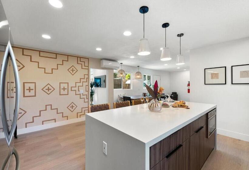 호텔 The Maya Suite