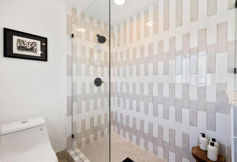 호텔 The Maya Suite