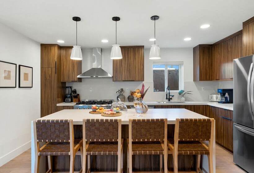 호텔 The Maya Suite