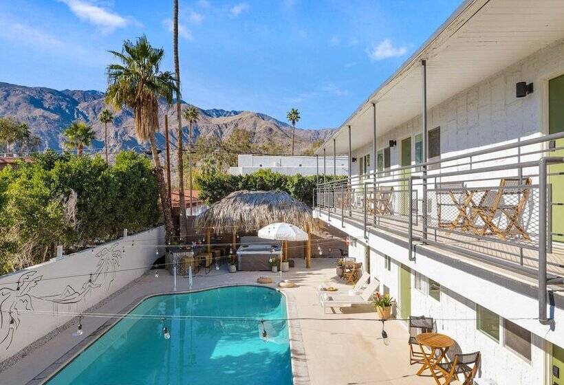 호텔 The Maya Suite