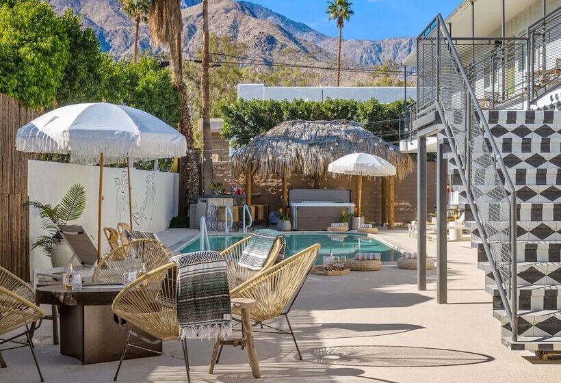 호텔 The Maya Suite