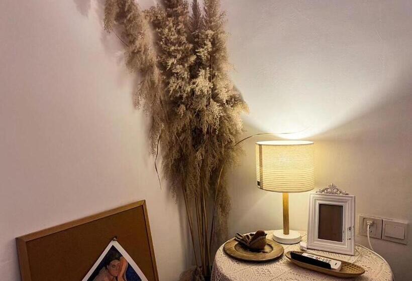 Little White House Homestay   Tianmen Mountain Scenic Area