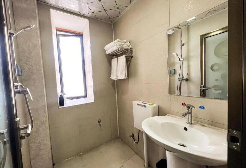 Little White House Homestay   Tianmen Mountain Scenic Area