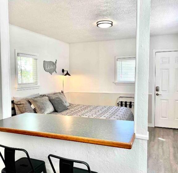 פנסיון Cozy Studio Guest Cottage   Twin Falls