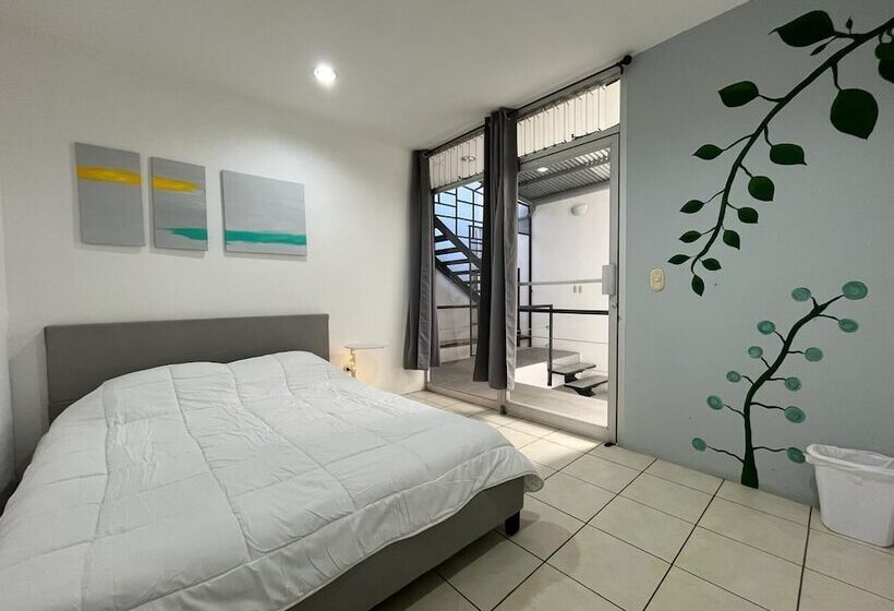 پانسیون Sjo Oasis Hostel