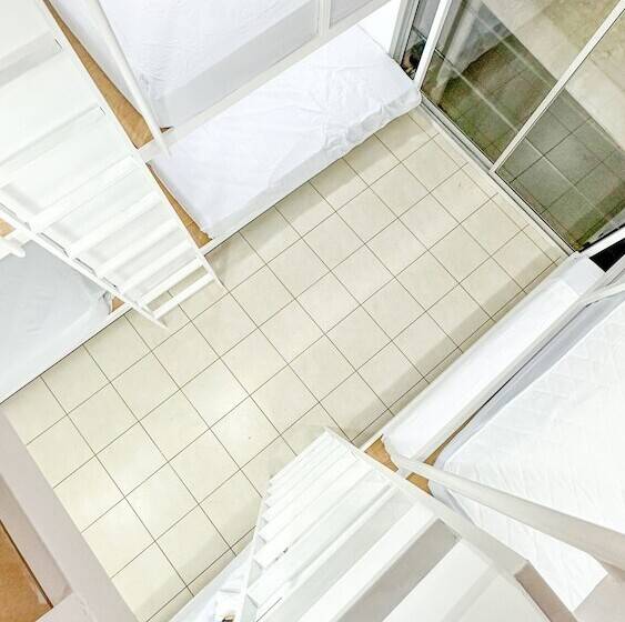 پانسیون Sjo Oasis Hostel