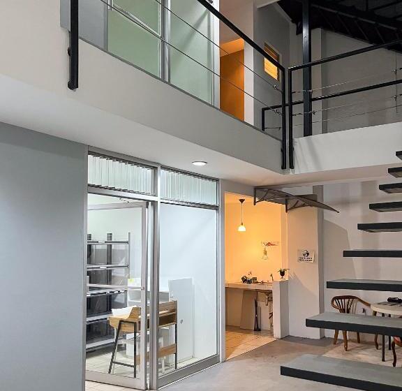 پانسیون Sjo Oasis Hostel