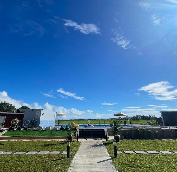 リゾートホテル Country Road Homestay