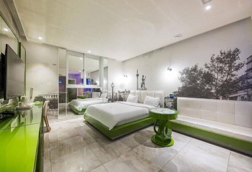 Zara Hotel Peace Square