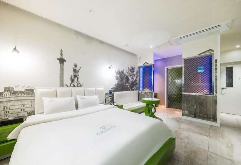 Zara Hotel Peace Square