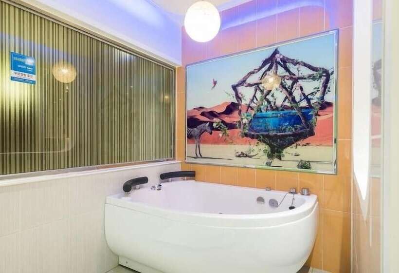 Zara Hotel Peace Square