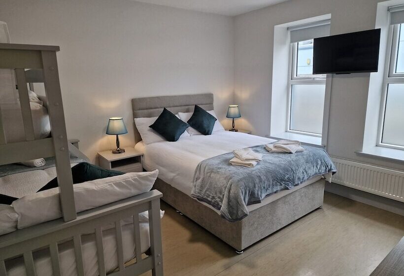 فندق صغير Trivia House