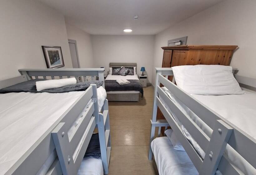 فندق صغير Trivia House