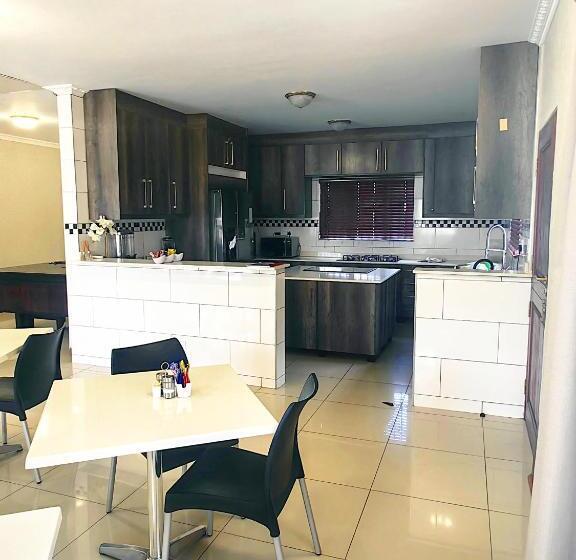 צימר Indlovu Guesthouse