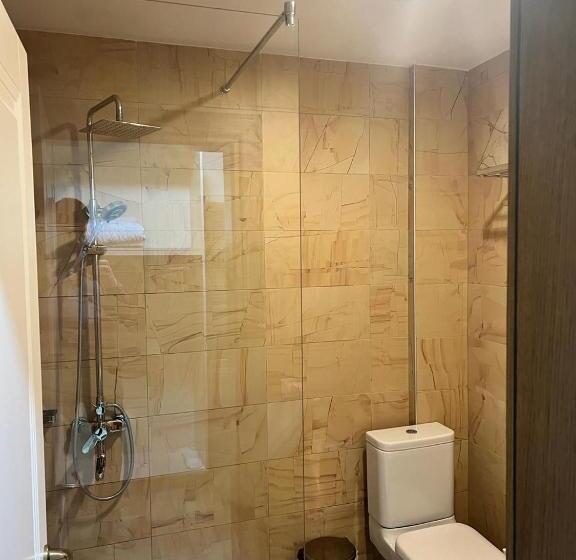 ホテル Bacelli Voskopoje