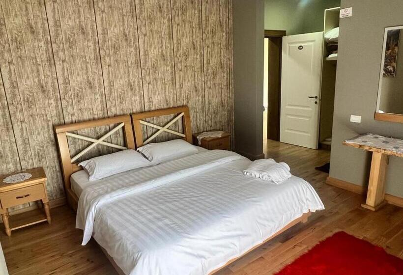 ホテル Bacelli Voskopoje