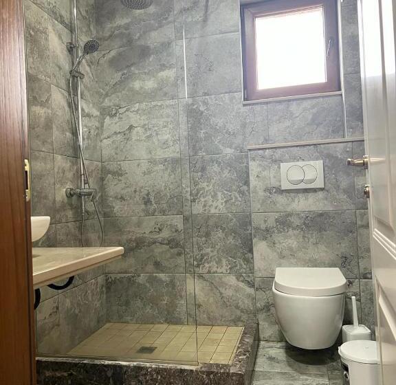 ホテル Bacelli Voskopoje