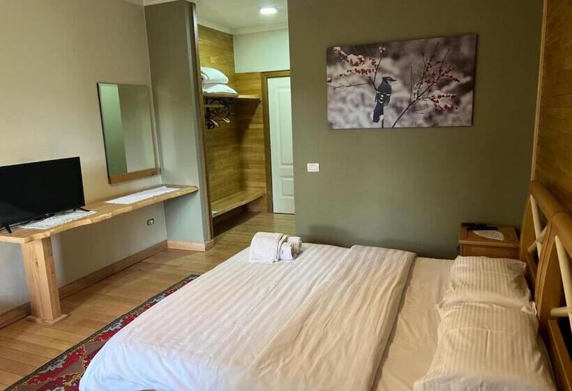 ホテル Bacelli Voskopoje