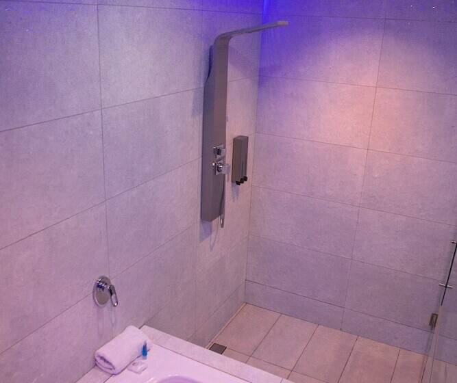 هتل Byhours Circunvalar   Adults Only