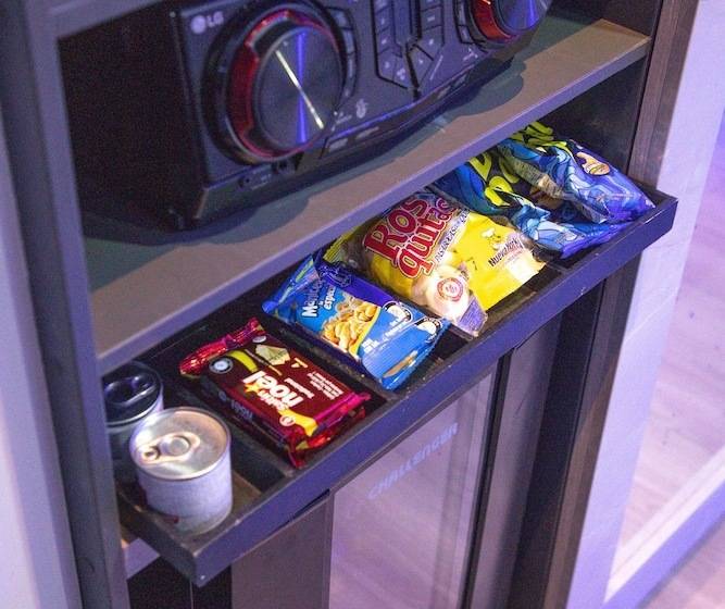 هتل Byhours Circunvalar   Adults Only