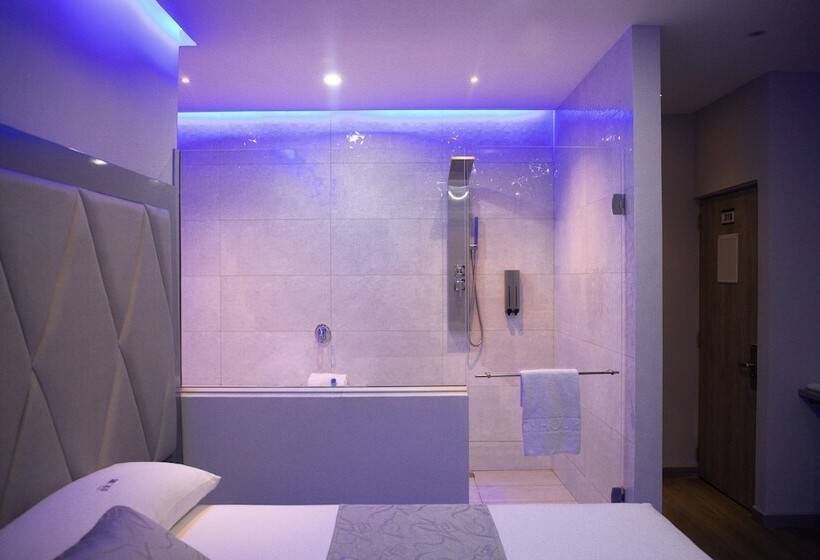 هتل Byhours Circunvalar   Adults Only