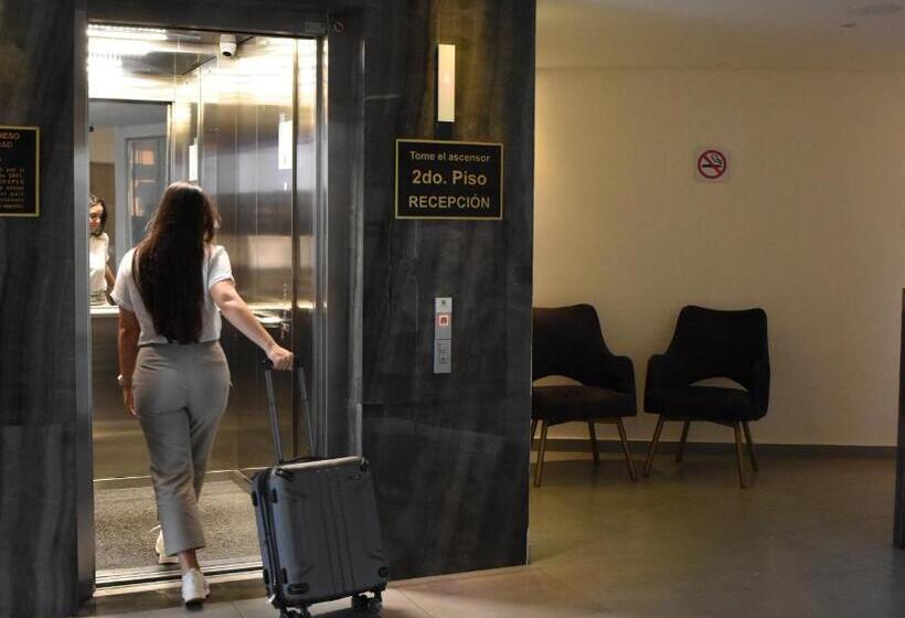 هتل Byhours Circunvalar   Adults Only