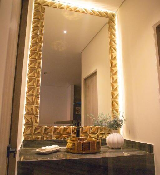 هتل Byhours Circunvalar   Adults Only