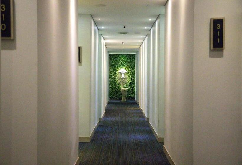 هتل Byhours Circunvalar   Adults Only