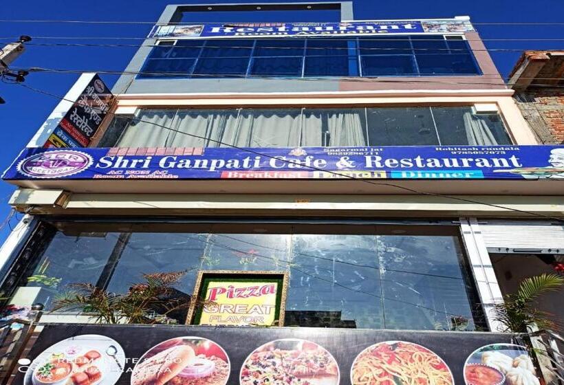 فندق Oyo Shree Ganpati Cafe & Restaurant