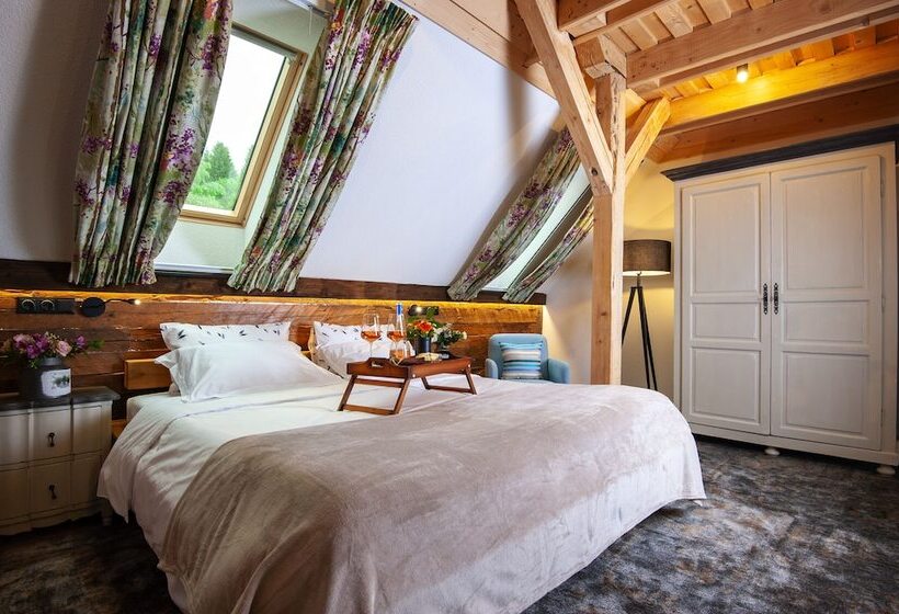 בית מלון כפרי Timian Chalet