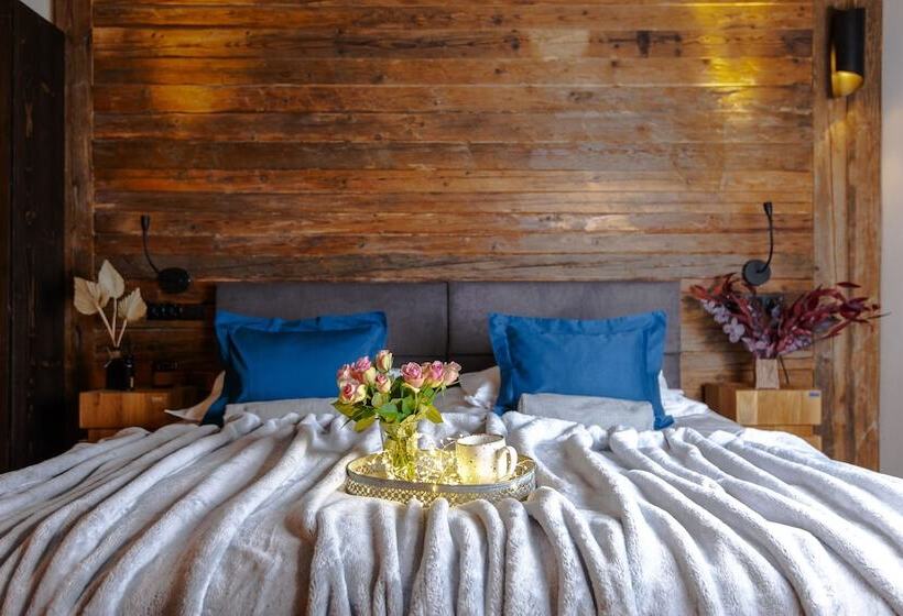 בית מלון כפרי Timian Chalet