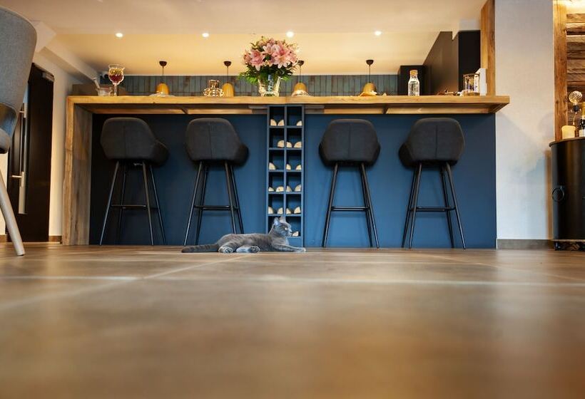 בית מלון כפרי Timian Chalet