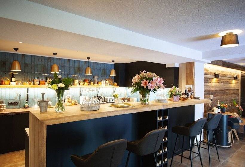 בית מלון כפרי Timian Chalet