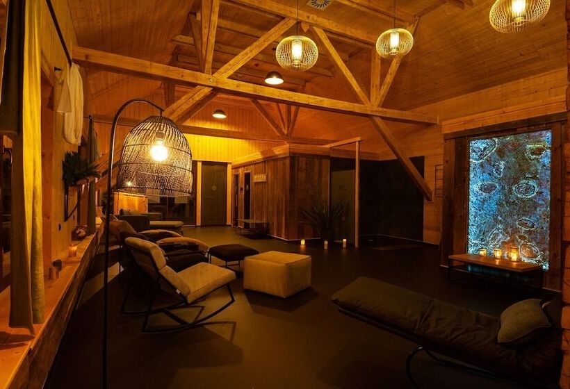 בית מלון כפרי Timian Chalet