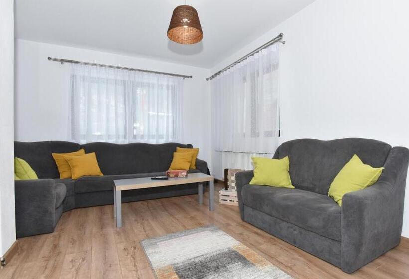 ペンション Casa Natalia Bușteni