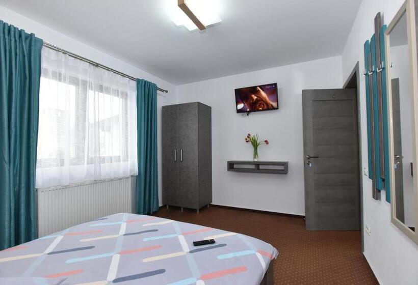 ペンション Casa Natalia Bușteni