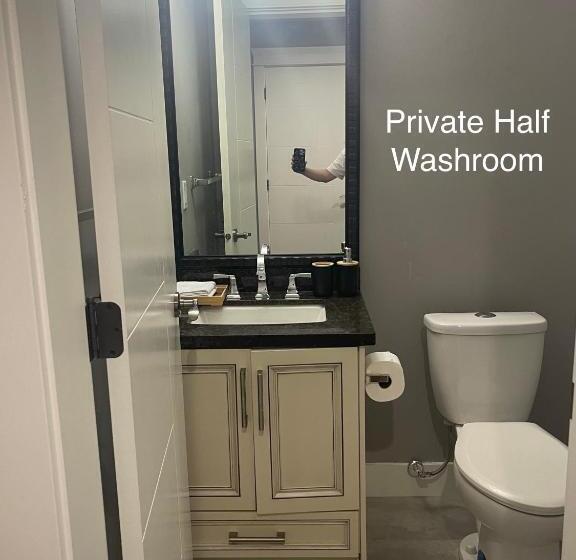 ペンション Spacious Burnaby Guest Home