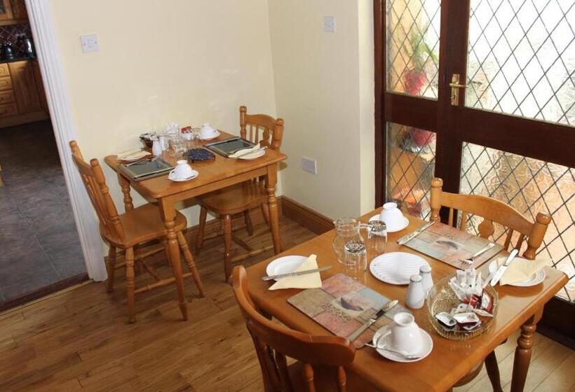 Gardenfield House Bed & Breakfast H91vh02