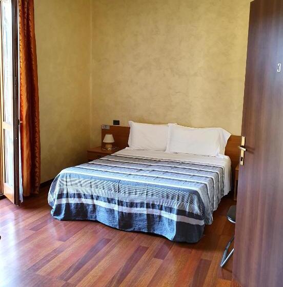 호텔 Albergo Leon D Oro